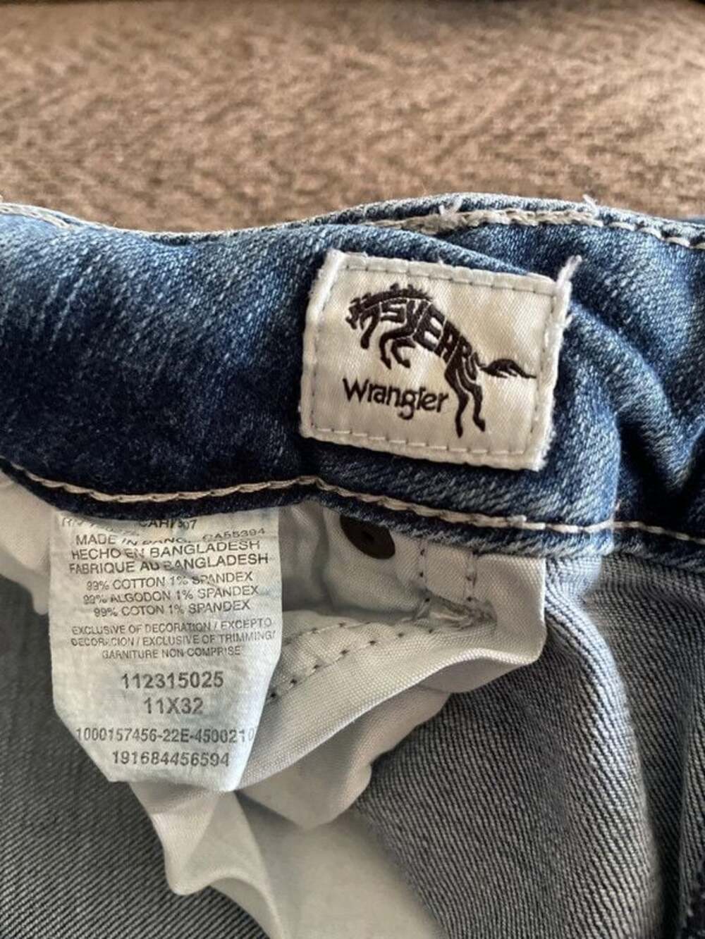 Jeans - Picture 4 of 4